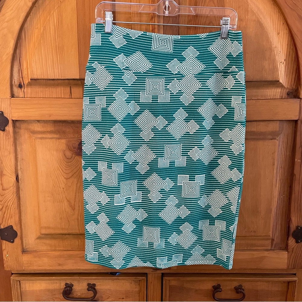 LuLaRoe - Cassie Pencil Skirt - Teal and White Geometric Pattern - Size Large